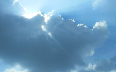 空の青さに想うこと